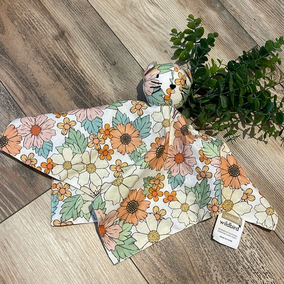 WildBird Other - WildBird Lita Linen Lovey Bear in Retro Floral Like New Condition 🌼